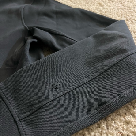 Lululemon men’s jacket - Picture 7 of 9
